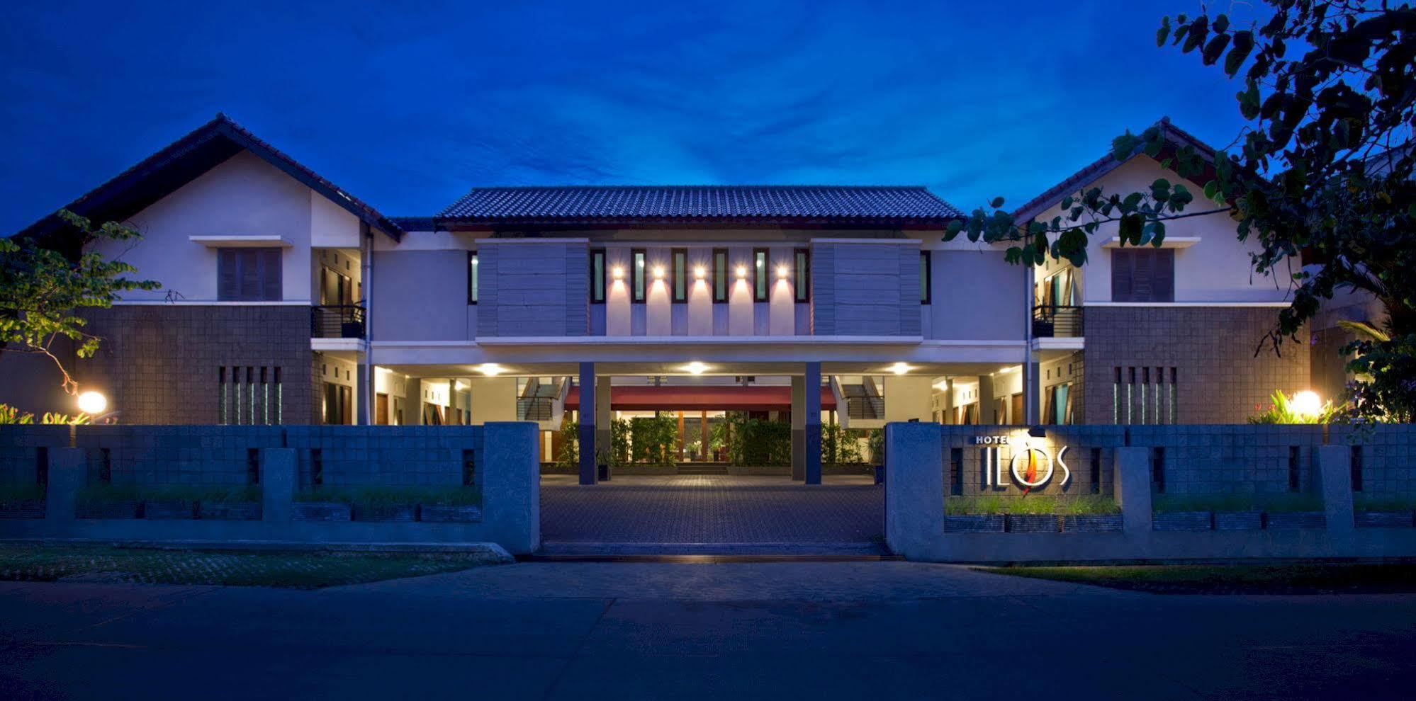 Ilos Hotel Bandung Dış mekan fotoğraf